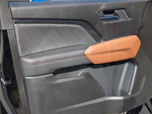 New 2026 GMC Canyon AT4 image 15