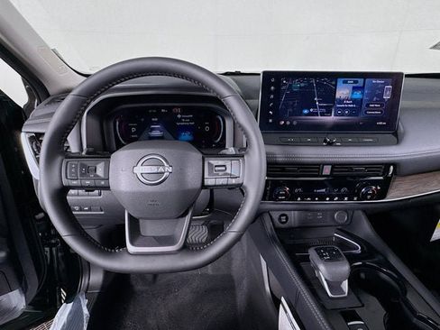 New 2026 Nissan Rogue Platinum AWD/4WD image 11
