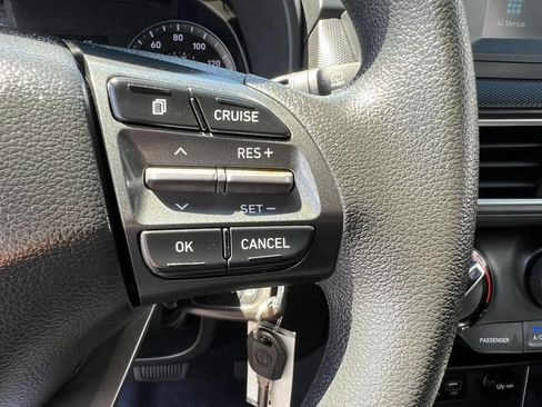 Used 2019 Hyundai Kona SE FWD image 29