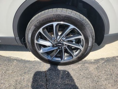 Certified 2024 Lincoln Corsair AWD w/ Equipment Group 101A image 16