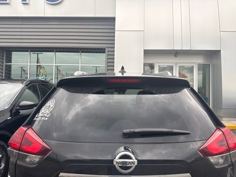 Used 2017 Nissan Rogue SL w/ SL Premium Package AWD/4WD image 7