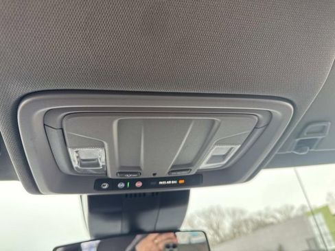 Used 2025 Chevrolet Silverado 1500 LT image 26