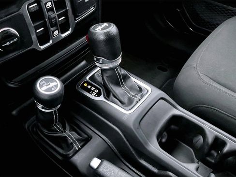 Certified 2019 Jeep Wrangler Unlimited Sahara image 29