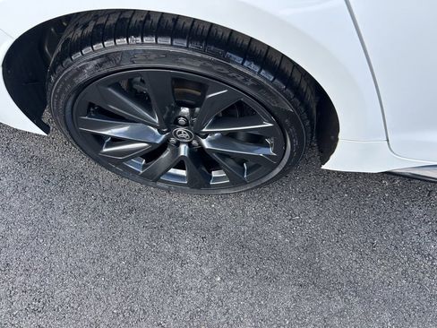 Used 2024 Toyota Corolla SE image 19