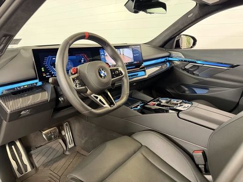 Used 2026 BMW M5 Touring AWD/4WD image 12
