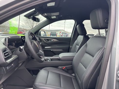New 2026 Chevrolet Traverse LT image 9