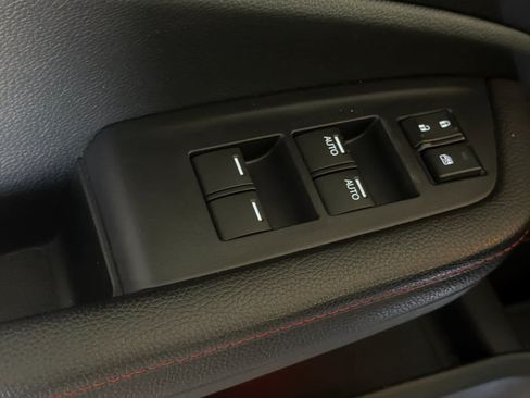 Used 2025 Honda Passport Black Edition image 13