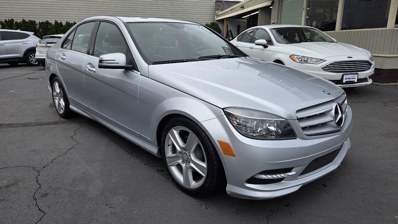 Used 2011 Mercedes-Benz C 300 4MATIC Sedan image 5