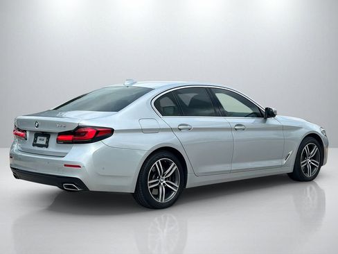 Used 2021 BMW 540i w/ Premium Package image 5