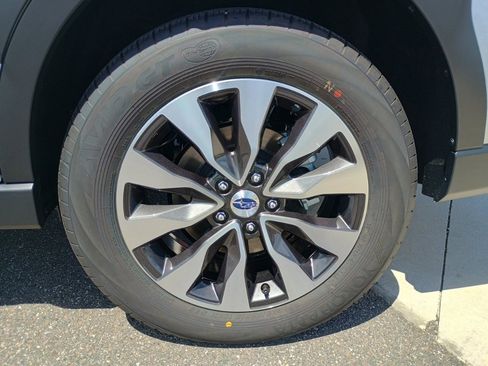 New 2025 Subaru Outback Limited image 7