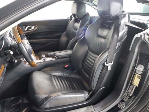 Used 2013 Mercedes-Benz SL 550 w/ Premium Pkg image 27