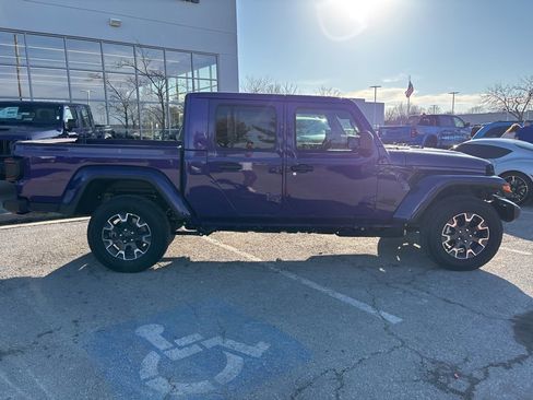 New 2026 Jeep Gladiator Sport image 36