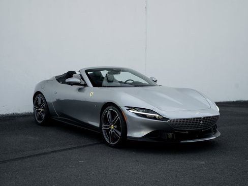 Certified 2024 Ferrari Roma Spider image 22