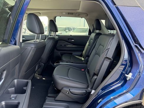 New 2026 Nissan Pathfinder SL FWD image 13