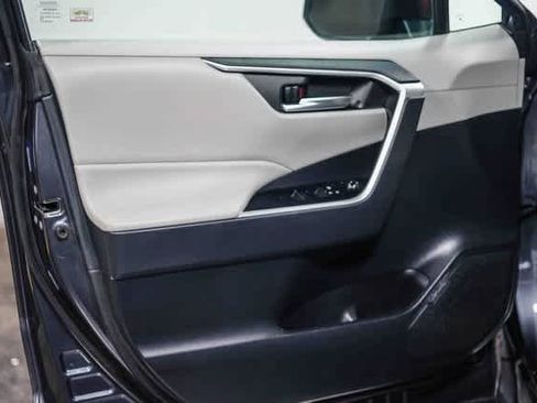 Certified 2019 Toyota RAV4 XLE image 24