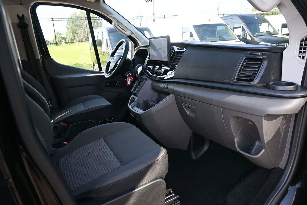 Used 2025 Ford Transit 350 XLT RWD image 18