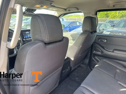 Used 2022 Nissan Frontier SV AWD/4WD image 12