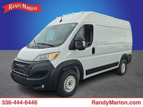 Used 2024 RAM ProMaster 2500 w/ Safety Group FWD image 1