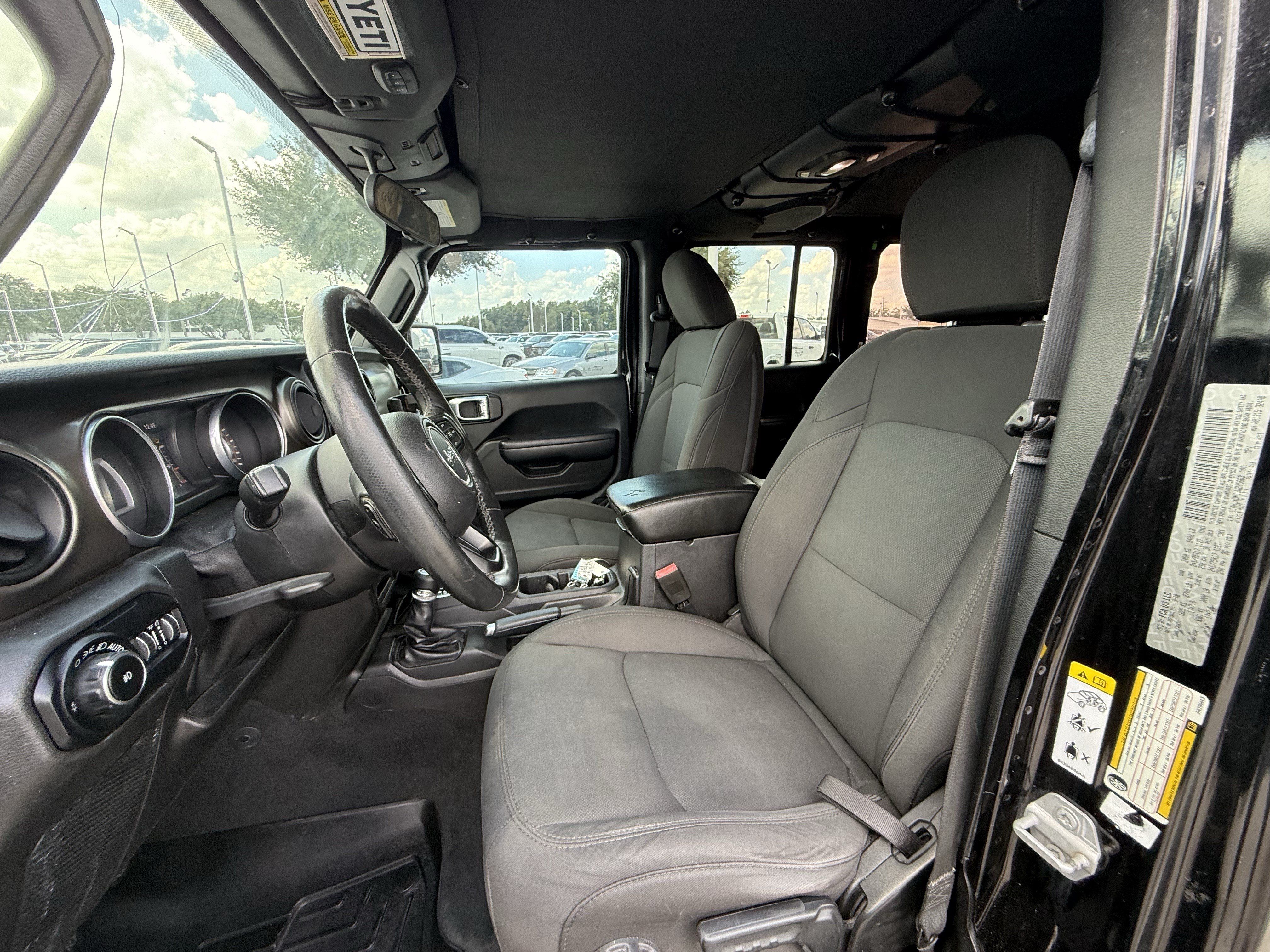 Used 2018 Jeep Wrangler Unlimited Sport S AWD/4WD image 26