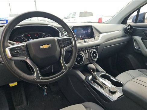 Used 2022 Chevrolet Blazer LT AWD/4WD image 11