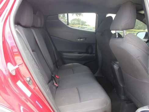 Used 2018 Toyota C-HR XLE FWD image 26