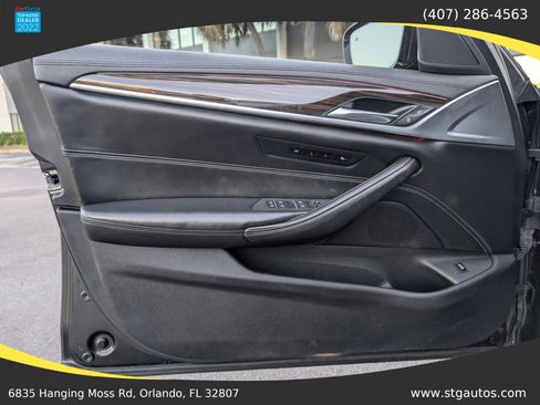 Used 2017 BMW 530i xDrive image 11