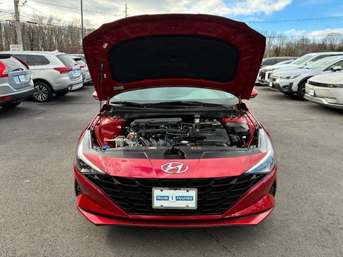 Used 2023 Hyundai Elantra SEL image 9