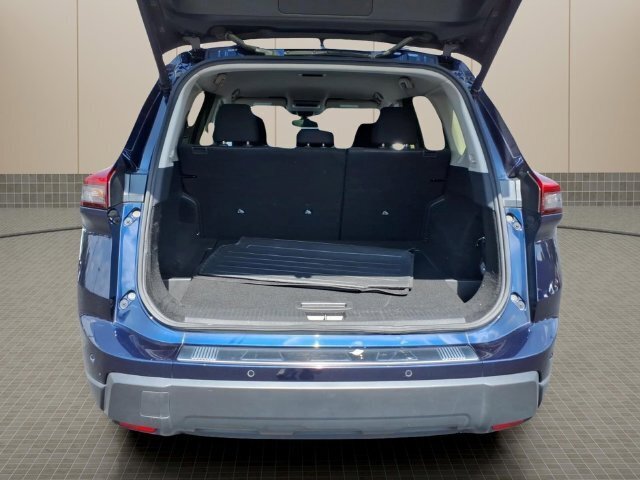 Used 2025 Nissan Rogue SV AWD/4WD image 21