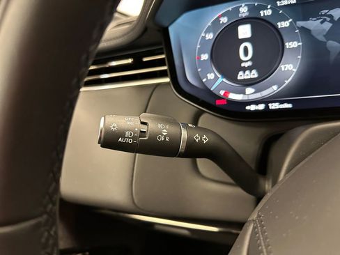 Used 2025 Land Rover Range Rover Sport Dynamic SE image 16