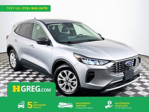 Used 2023 Ford Escape Active w/ Tech Pack #1 FWD image 1