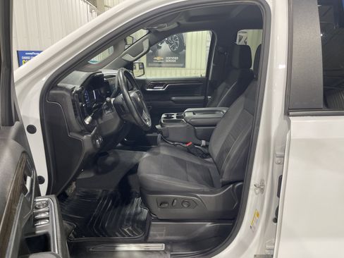 Used 2024 Chevrolet Silverado 1500 LT AWD/4WD image 2