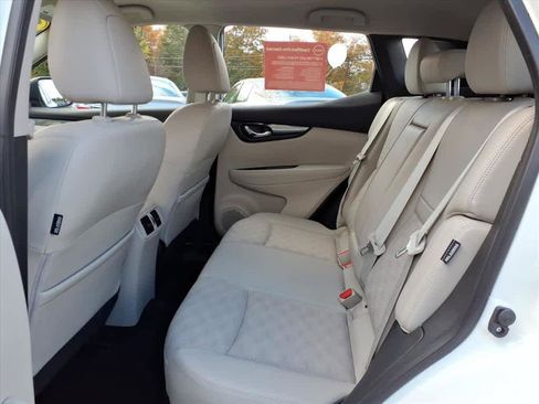 Certified 2022 Nissan Rogue Sport SV w/ Technology Package image 13