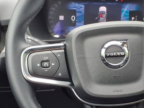 Certified 2026 Volvo XC40 B5 Plus AWD/4WD image 11