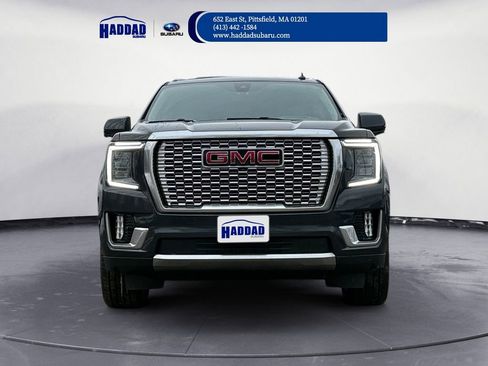 Used 2021 GMC Yukon XL Denali w/ Denali Premium Package image 9