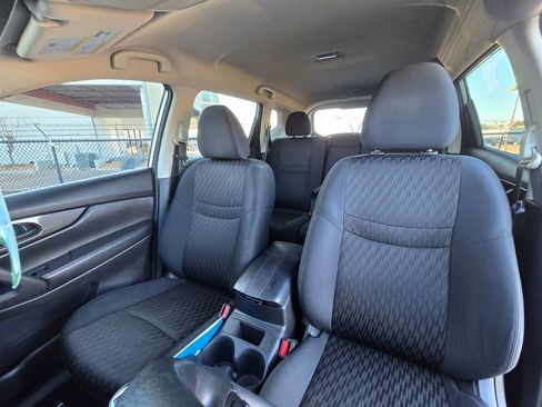 Used 2019 Nissan Rogue S image 23