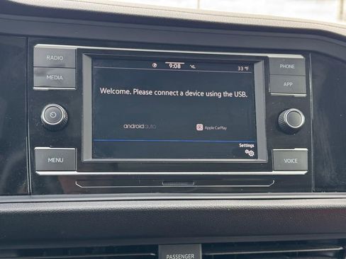 Used 2024 Volkswagen Jetta SE image 24