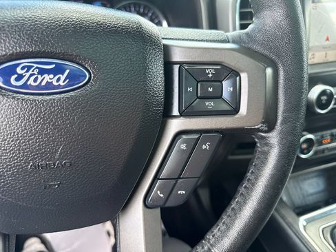 Used 2019 Ford Expedition XLT w/ Equipment Group 202A AWD/4WD image 41