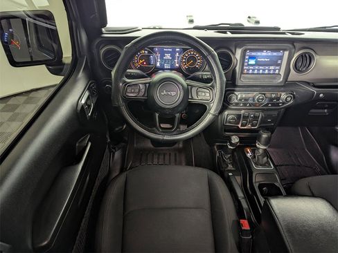 Used 2021 Jeep Gladiator Sport image 14