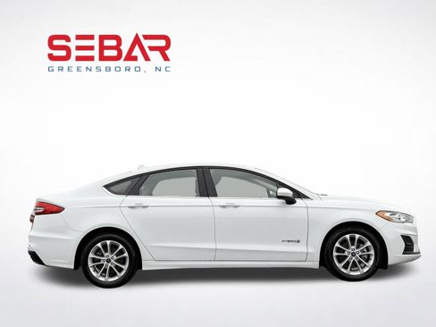 Used 2019 Ford Fusion SE FWD image 5