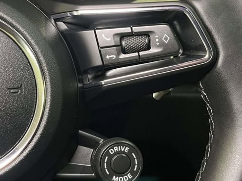 Used 2026 Porsche Macan AWD/4WD image 40