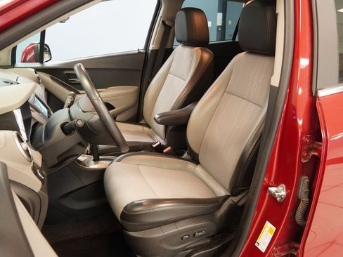 Used 2015 Chevrolet Trax LT w/ LT Sun and Sound Package FWD image 3