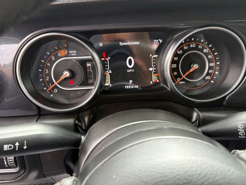 Used 2023 Jeep Wrangler Unlimited Sport AWD/4WD image 18
