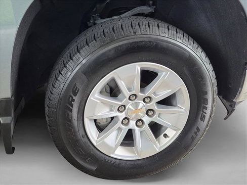 Used 2025 Chevrolet Silverado 1500 LT AWD/4WD image 22