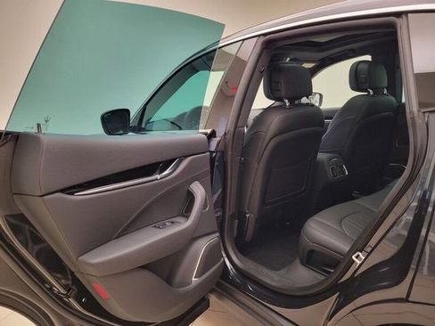 Used 2023 Maserati Levante GT image 12