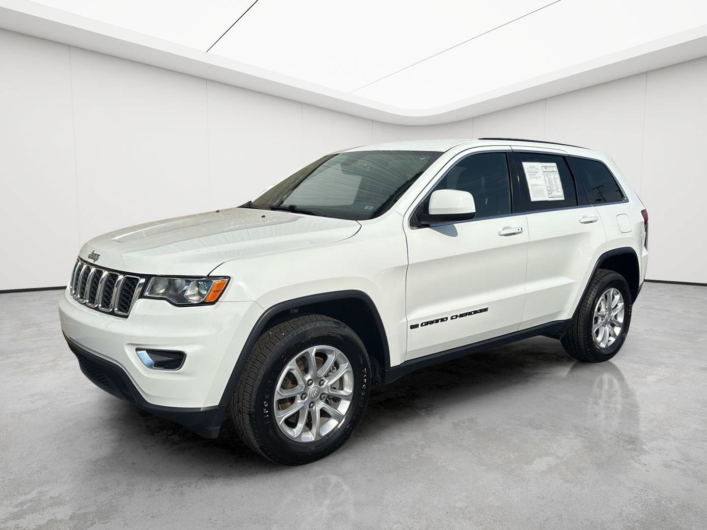 Used 2022 Jeep Grand Cherokee Laredo X AWD/4WD image 37
