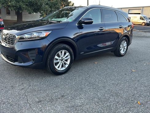Used 2020 Kia Sorento LX w/ LX I4 Convenience Package image 1