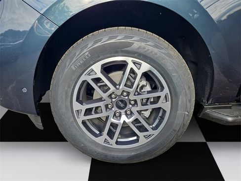 New 2025 Ford Expedition Max Active image 14