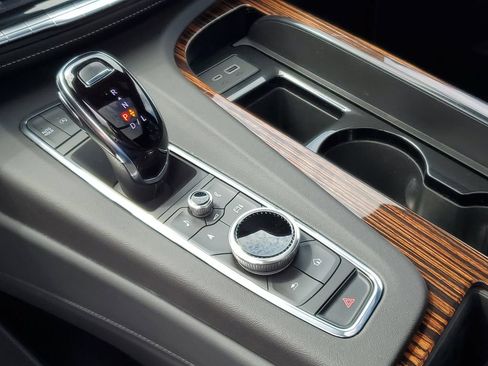 Certified 2024 Cadillac Escalade Premium Luxury w/ LPO, Floor Liner Package AWD/4WD image 18