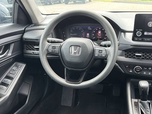Used 2023 Honda Accord EX image 26