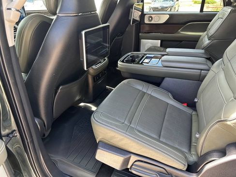 Used 2022 Lincoln Navigator L Black Label AWD/4WD image 34